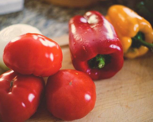 Подкормка рассады томатов и перца народными средствами - подборка лучших рецептов
