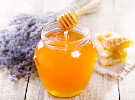Как отличить натуральный мед от подделки при покупке и дома