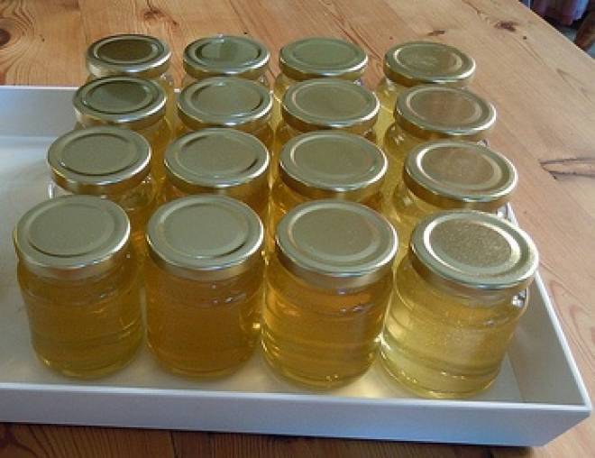 А какой несуществующий мед у вас на столе?
