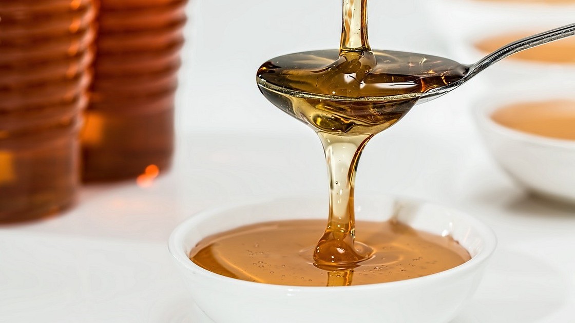 Заменять или не заменять сахар мёдом, рекомендации экспертов