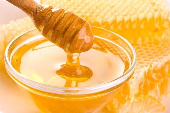 Почему густеет жидкий мед и нормально ли это?