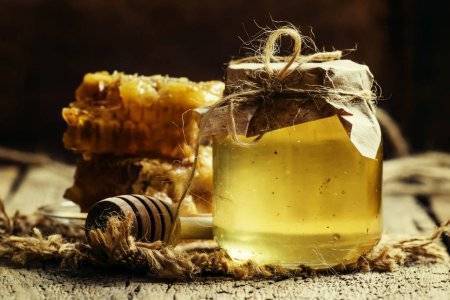 Богатый состав и полезные свойства липового меда