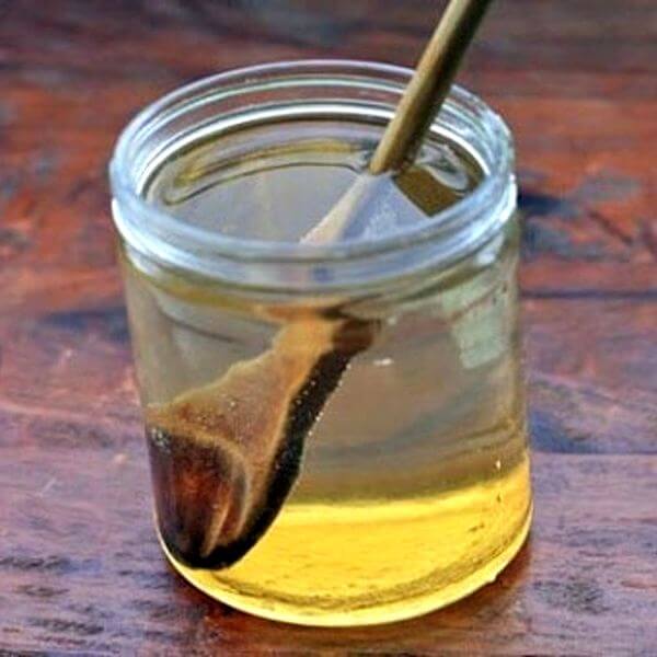 Мёд с прополисом: описание, польза и вред, особенности употребления