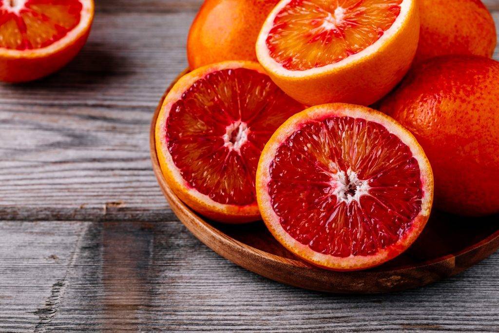 О красном апельсине: описание и характеристика гибридного сорта, особенности
